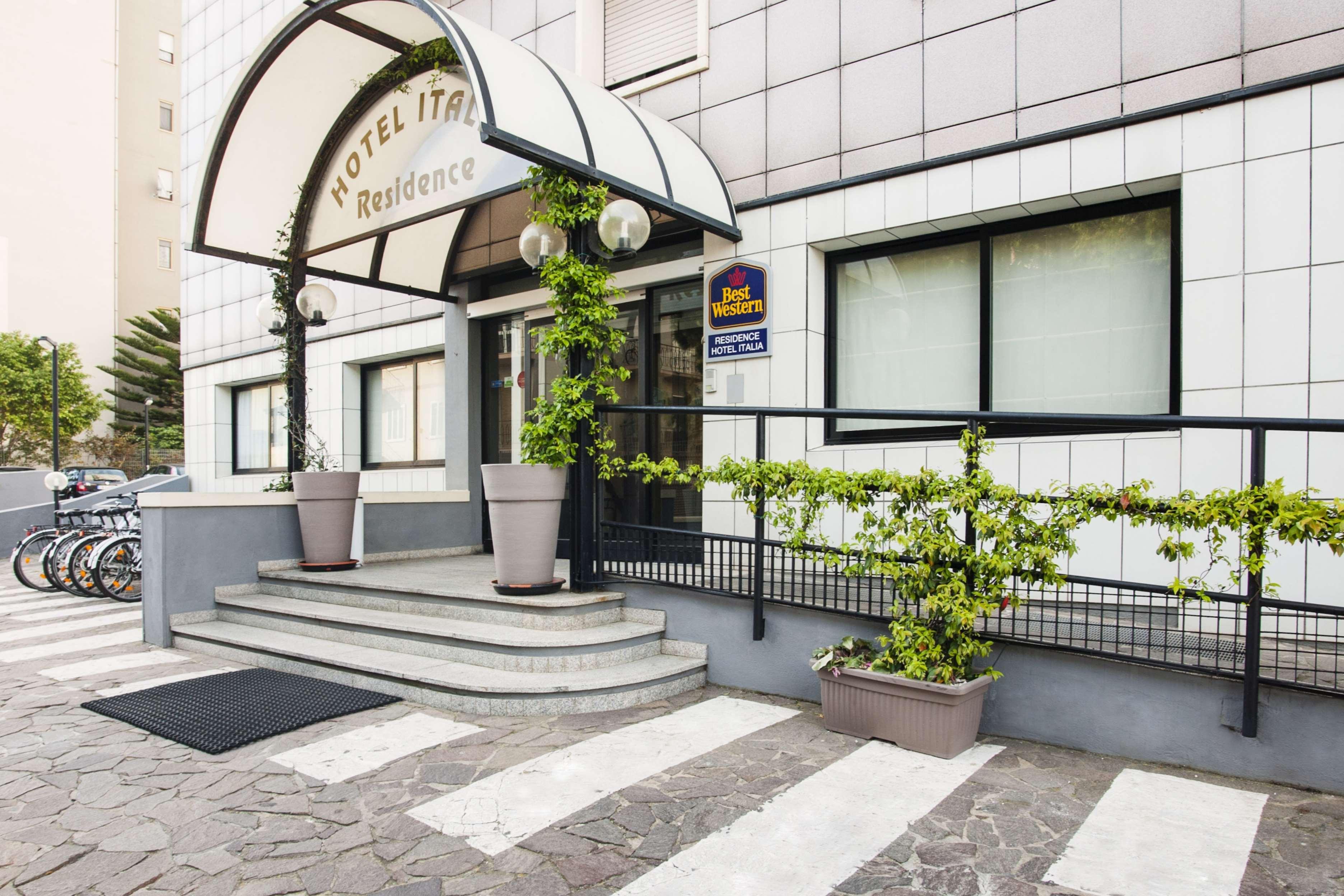 Best Western Hotel Residence Italia كوارتو سانتيلينا المظهر الخارجي الصورة