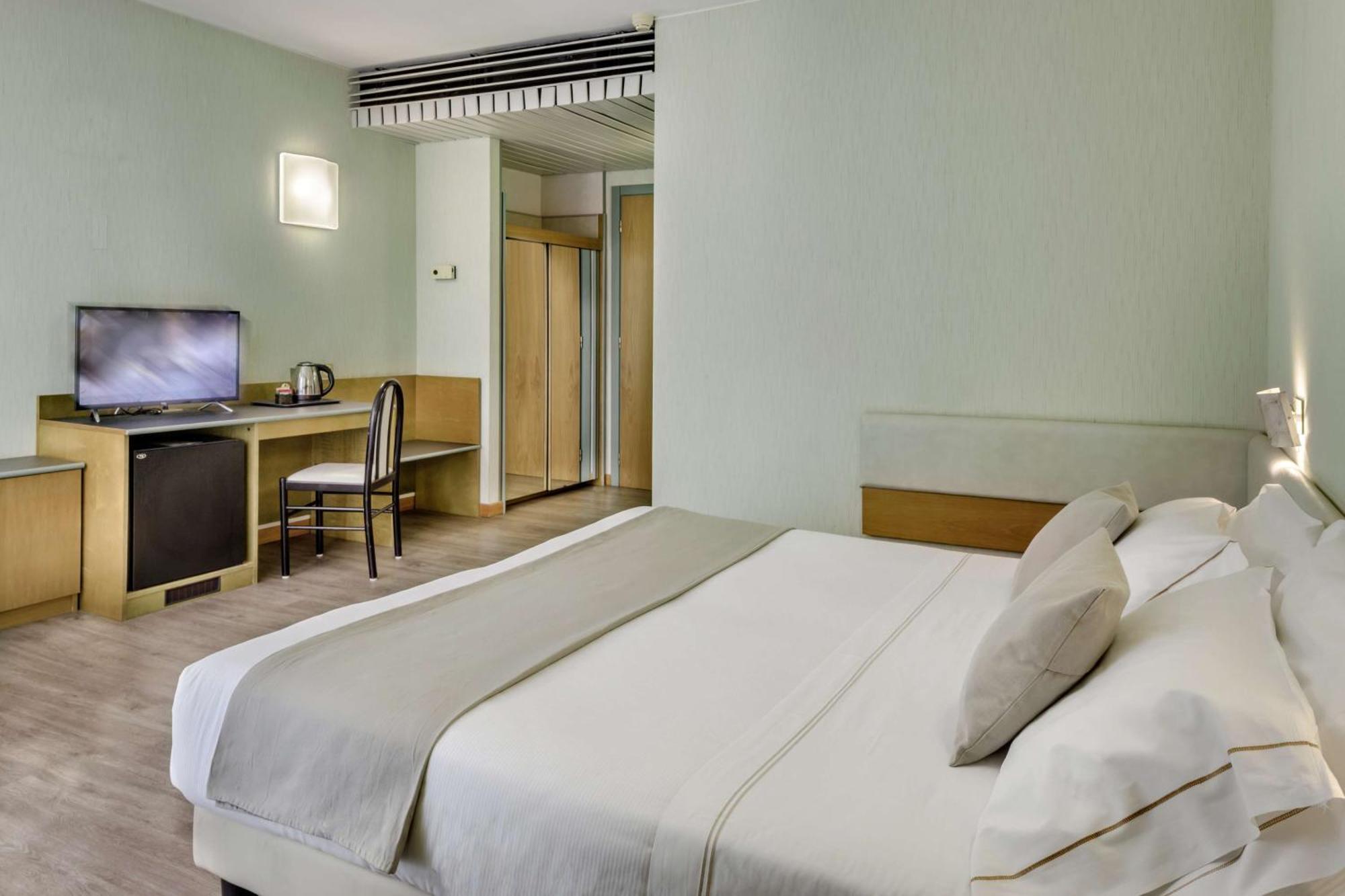 Best Western Hotel Residence Italia كوارتو سانتيلينا المظهر الخارجي الصورة