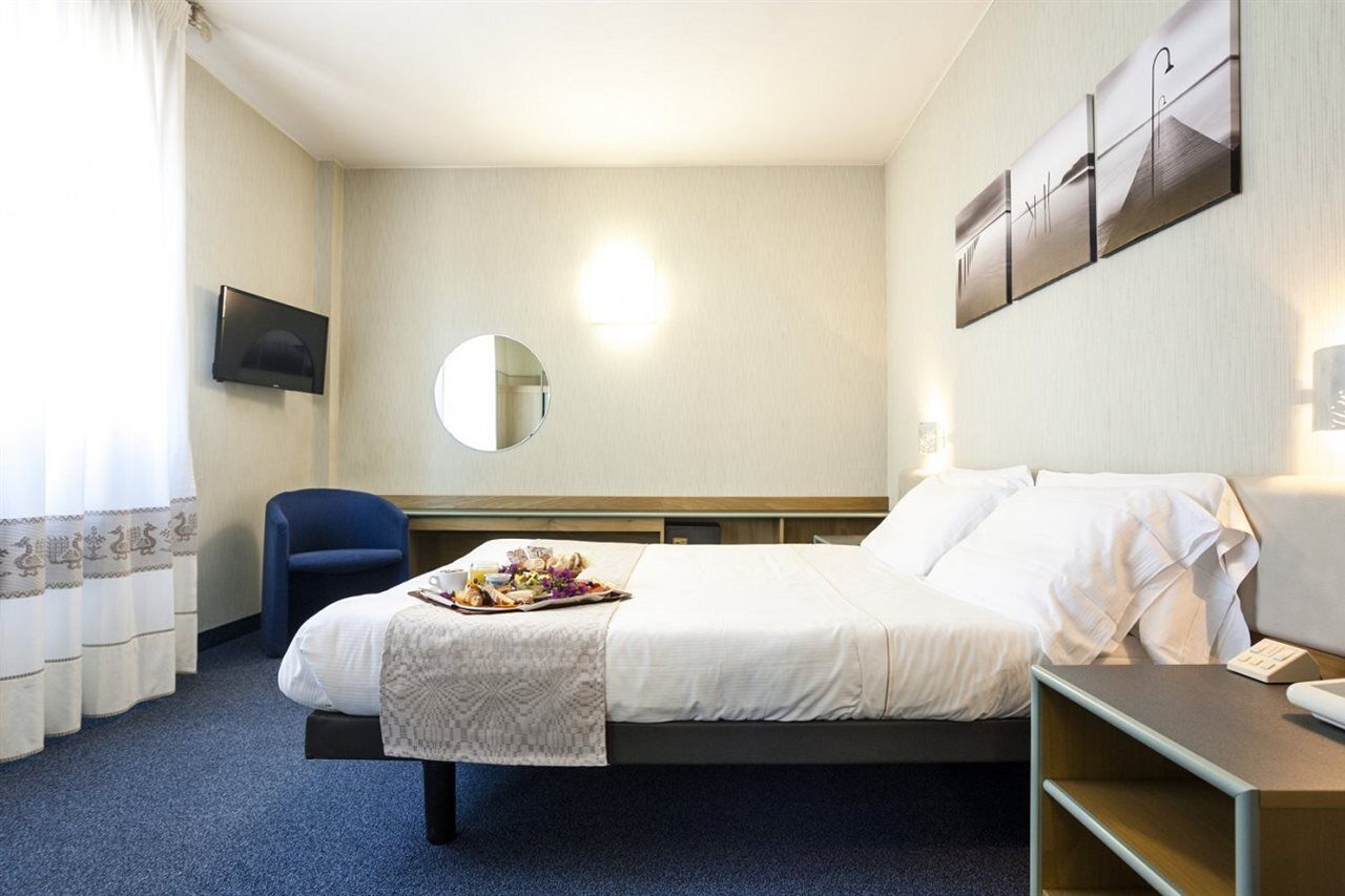Best Western Hotel Residence Italia كوارتو سانتيلينا المظهر الخارجي الصورة
